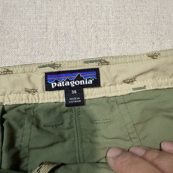 Patagonia Stretch Wavefarer Walk Shorts Men’s Size 36 Green 9” Inseam Hiking - Picture 3 of 6